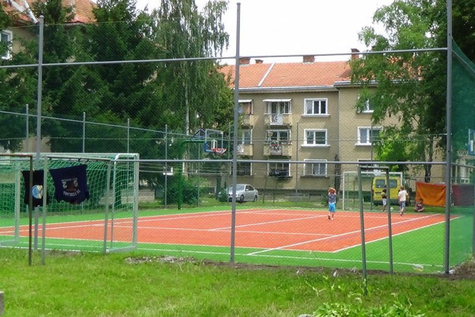 FOTO: Nové multifunkčné ihriská na Sídlisku I a na Sídlisku pod Sokolejom!