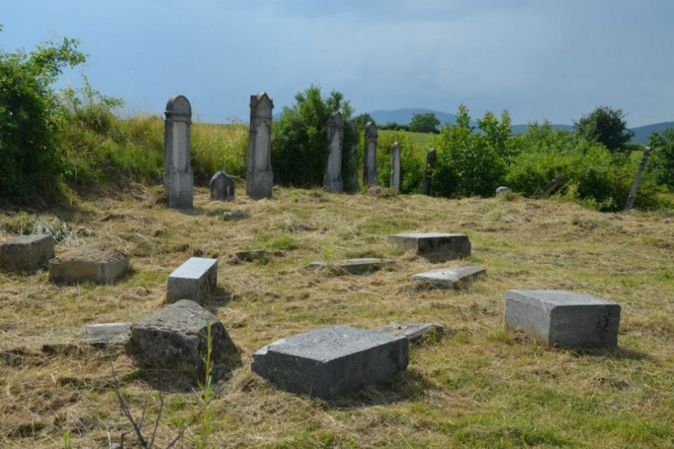 Židovský cintorín Bojná-návrat