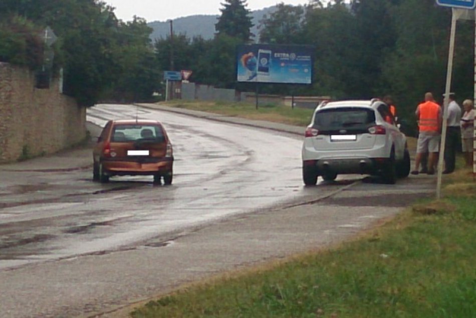 Vodiči zvýšte opatrnosť, šmýka sa