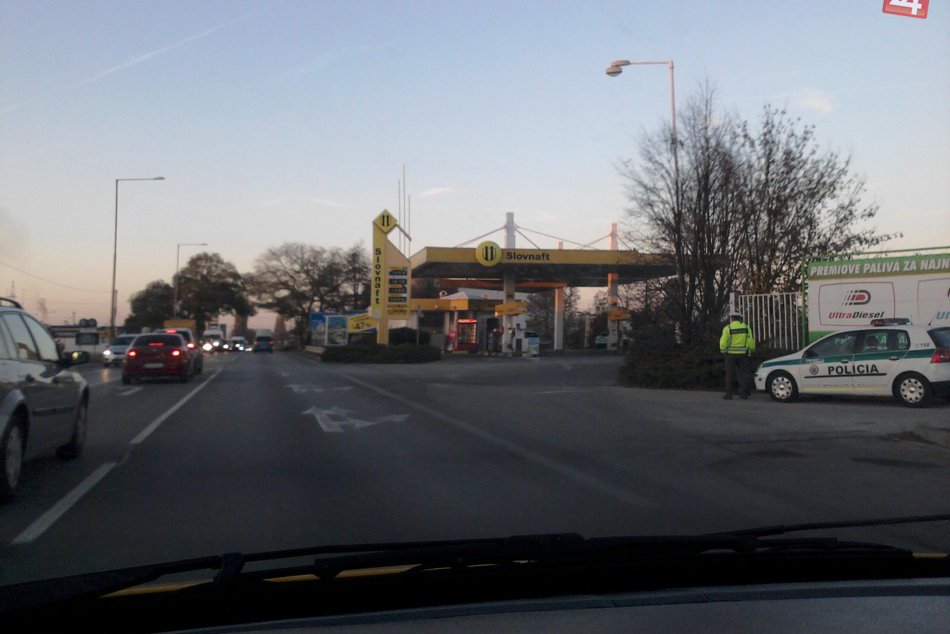 autá pri cintoríne - NZ