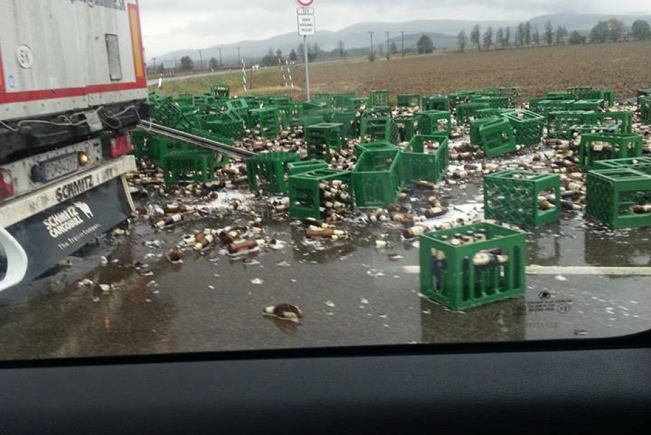 Nehoda kamiónu v Topoľčanoch