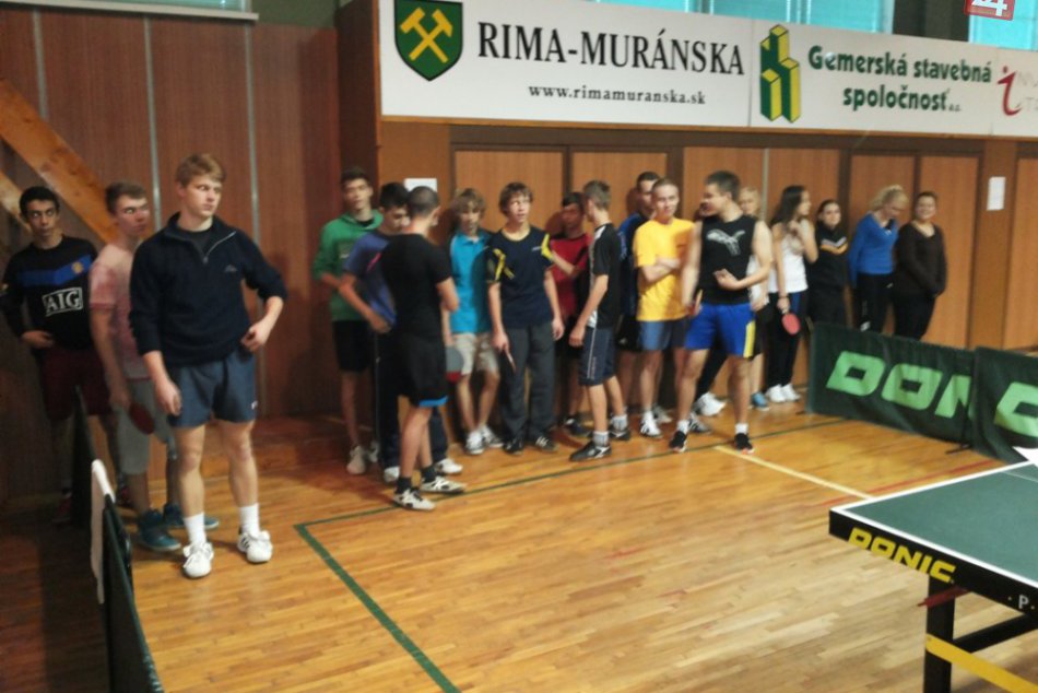 Obvodné kolo v stolnom tenise medzi stredoškolákmi