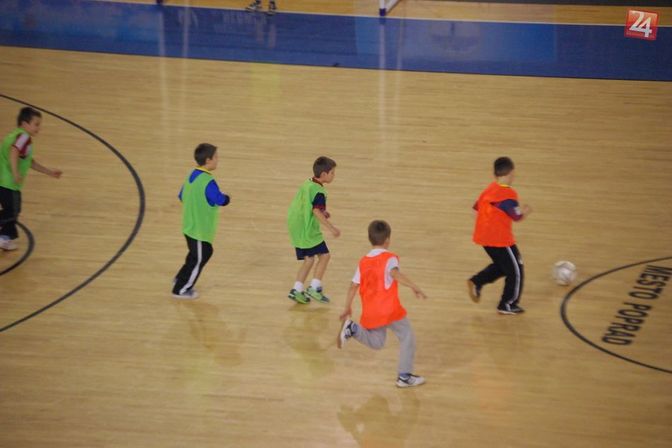 Futsalisti odohrali posledné kolo v tomto roku. Večer spestril zápas najmladších