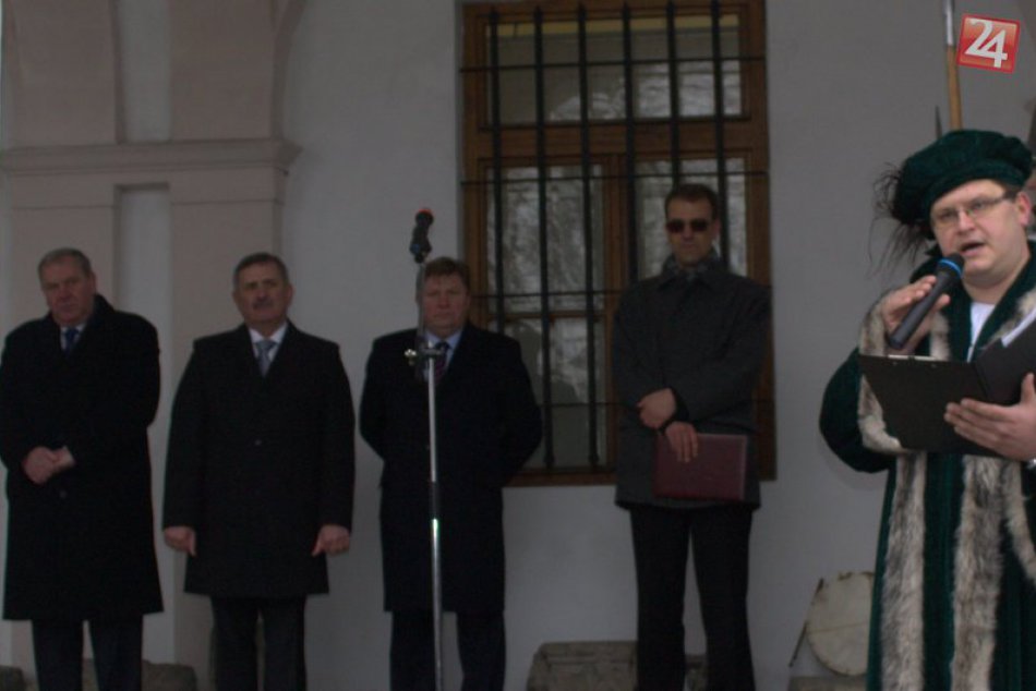 Slávnostné odhalenie tabule rytiera Alberta z Michaloviec