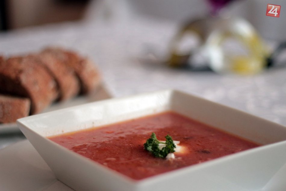 Fasiangy v Bielom Dome pokračujú...