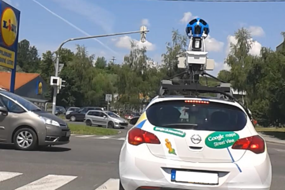 Humenným brázdi špeciálne Google auto: Prvé FOTO z našich ulíc!