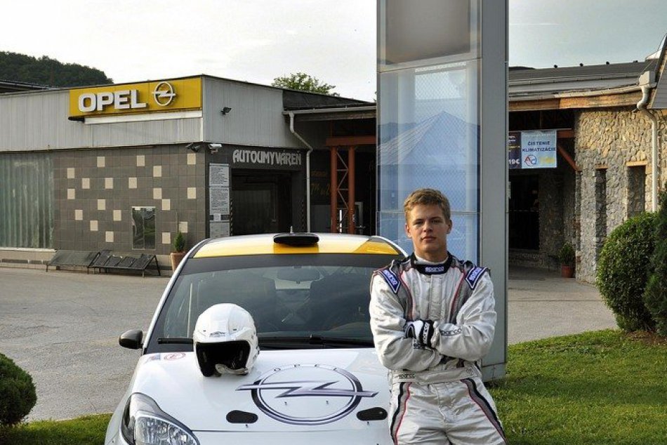 Opel ADAM R2: Vyráža na slovenské kopce a rallye!