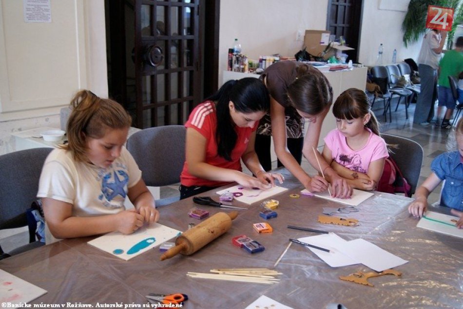 V Galérii sa opäť pracovalo: Deti vyrábali šperky