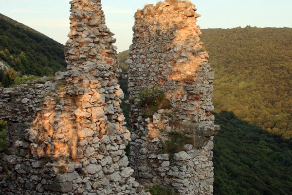 FOTO: Štyri hrady v okolí Trnavy, ktoré by mal spoznať každý