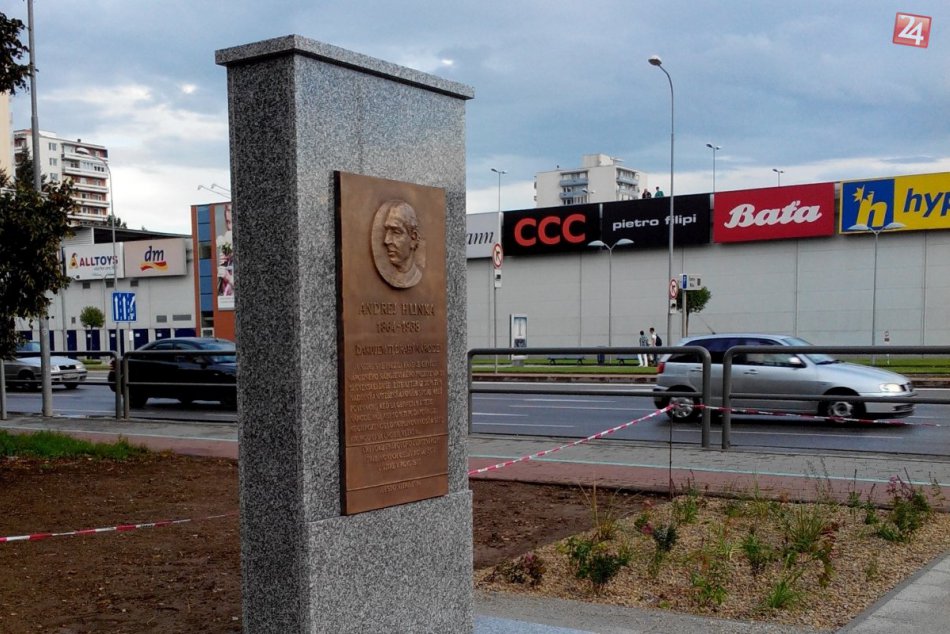 Pamätník je dokončený