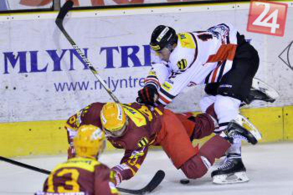 Barani si zmerali sily na trenčianskom ľade