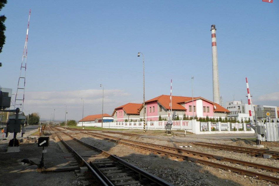 Oprava železničného priecestia v Moravciach  je v plnom prúde