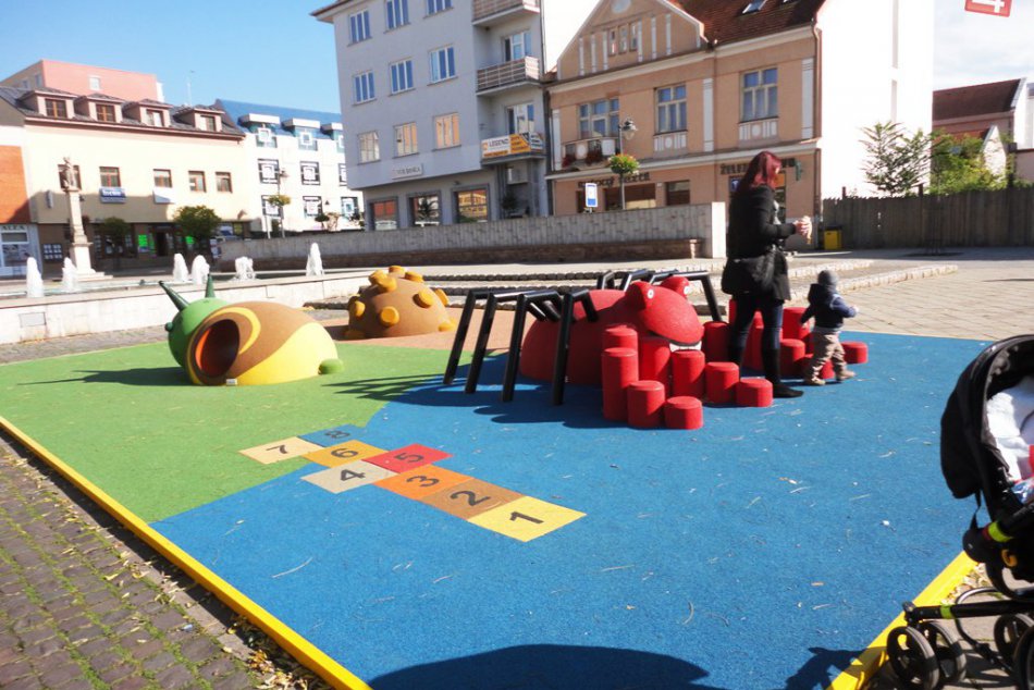 Nové detské ihrisko v Topoľčanoch
