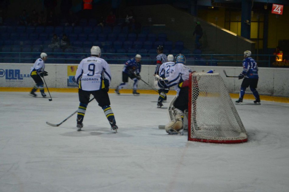 Hokejový zápas SNV- DETVA