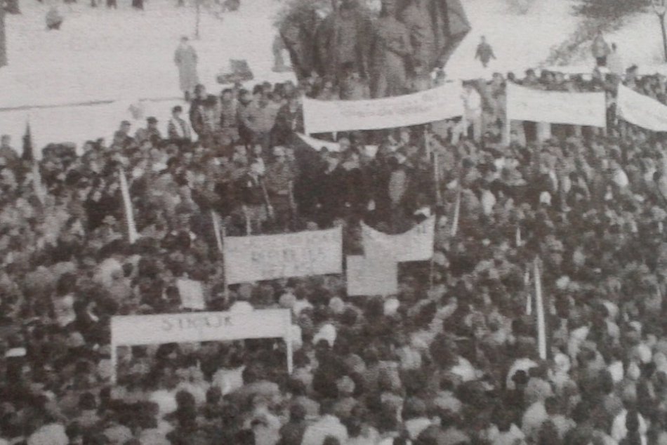 Humenské námestie 27.11. 1989