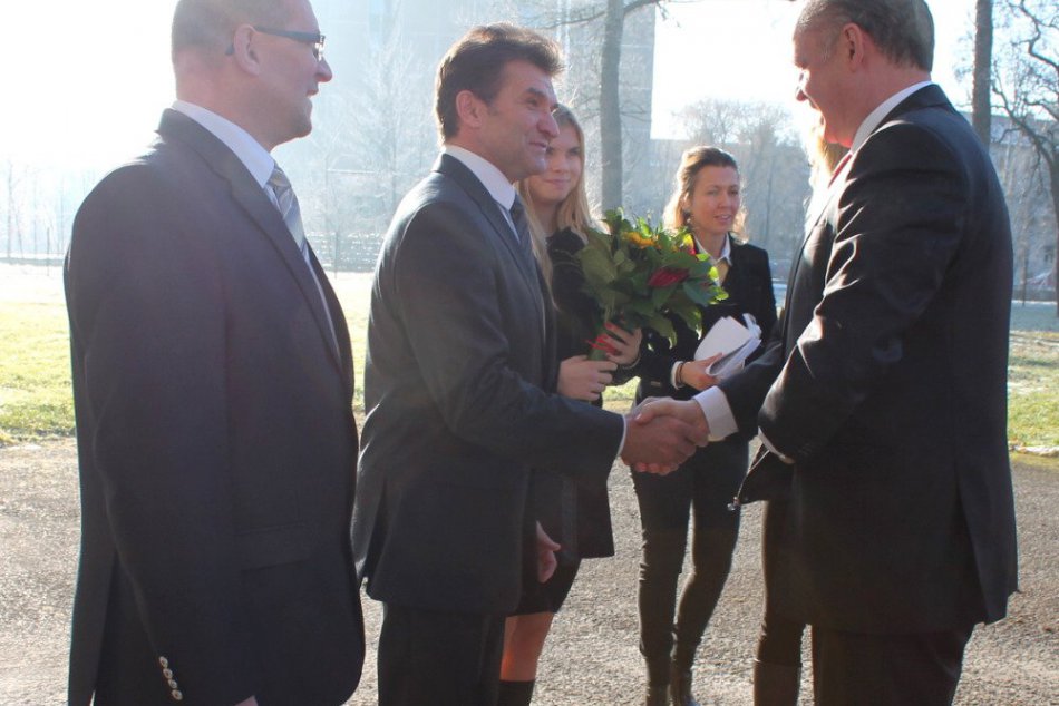 Prezident Andrej Kiska navštívil popradské Gymnázium na Kukučínovej ulici