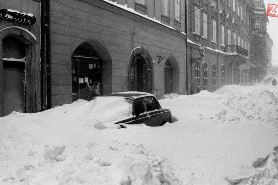 Unikátne zábery: Takto snehové kalamity zažila Bratislava v minulosti