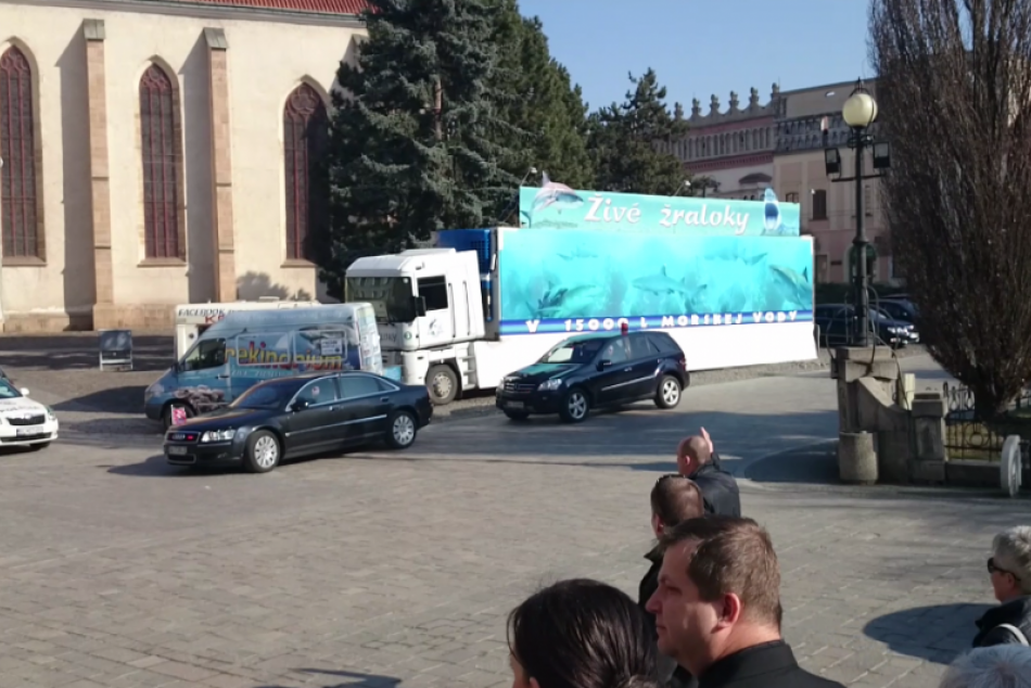 Prezident Andrej Kiska navštívil Prešov: Pred radnicou ho privítala primátorka