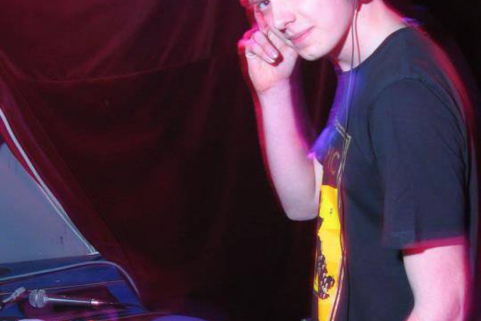 Mladý DJ, ktorý roztancoval tisíce ľudí na študentských párty aj v kluboch