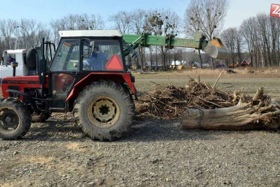 Veľké jarné čistenie Zemplínskej šíravy