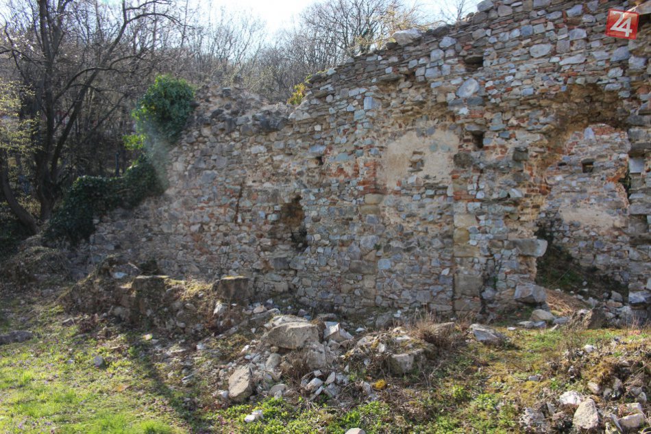 Ruiny kláštorného Kostola sv. Jozefa na Zobore