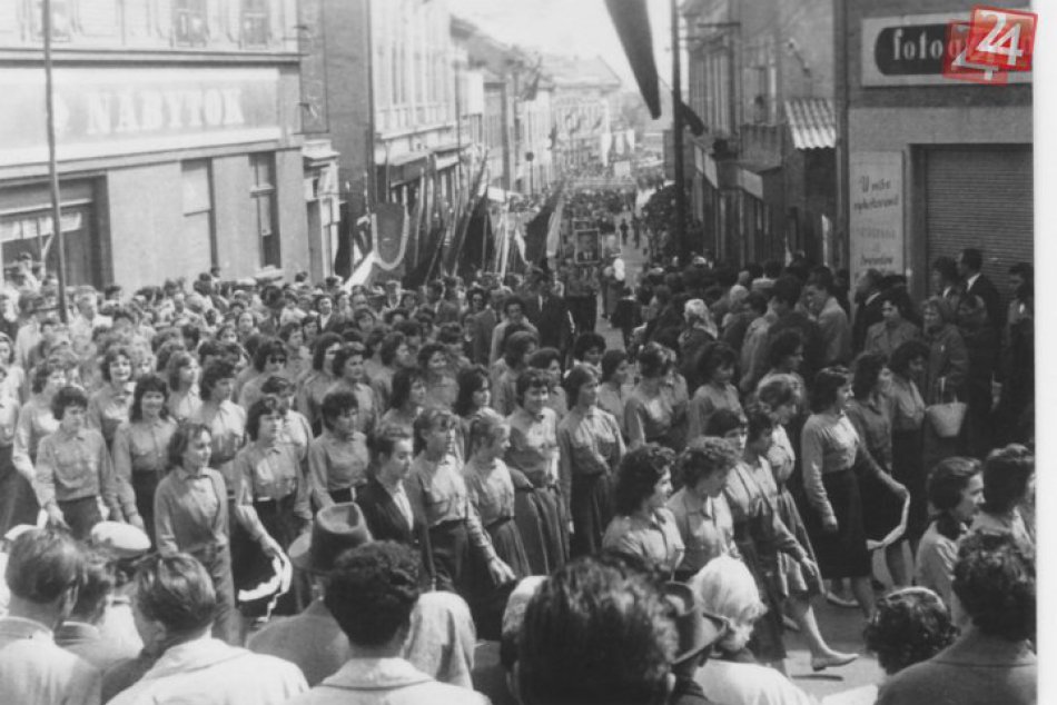 HISTORICKÉ FOTO: Prvomájové oslavné sprievody v Nitre