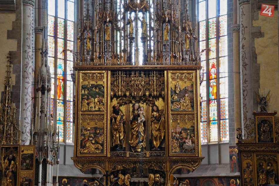 Najvyšší drevený gotický oltár na svete je zrekonštruovaný: FOTO