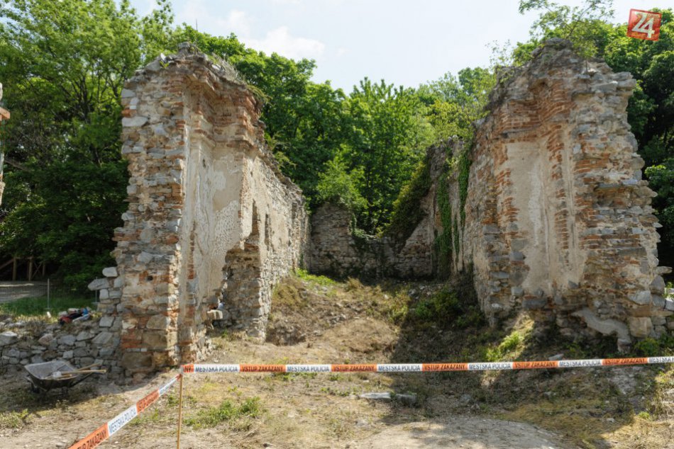 Archeológovia v areáli kláštora na Zobore: Hľadajú hrob kráľa Svätopluka