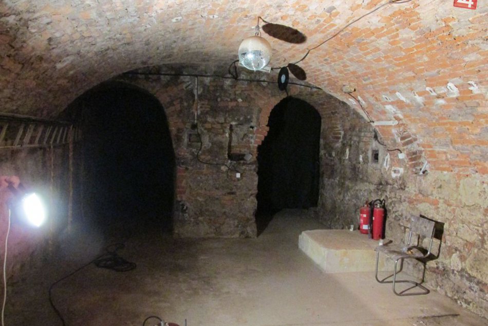 Podzemné chodby kaštieľa Migazziovcov dýchajú tajomstvom