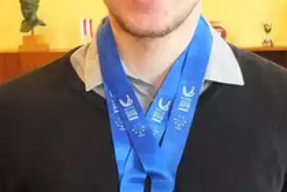 Výborné výsledky doniesol domov: Matej Falat a jeho medaily!