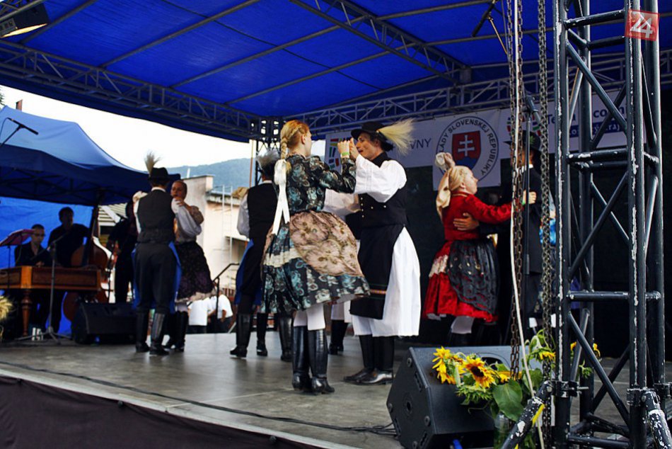 Obrazom: Remeselníci predvedli svoje umenie v Krásnohorskej Dlhej Lúke na tradič
