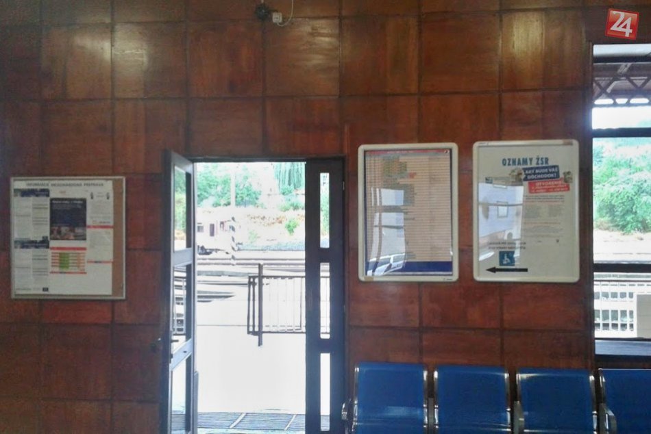 Zvrátené správanie: Muž mal onanovať v čakárni vlakovej stanice
