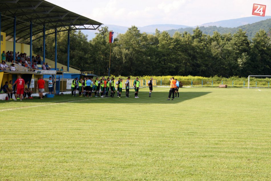 Futbalový zápas Rožňava - Krompachy 3:1 obrazom