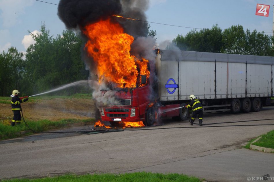 Na breznianskom sídlisku bolo poriadne rušno: Kamión v plameňoch!