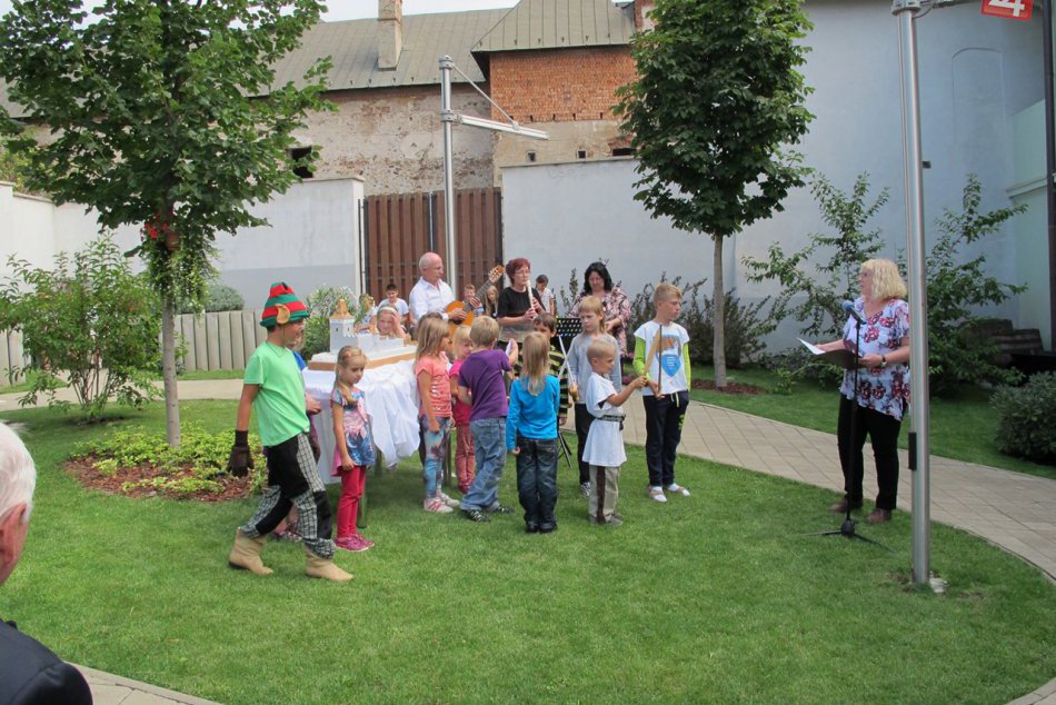 Krst makety Starého hradu v Jelšave