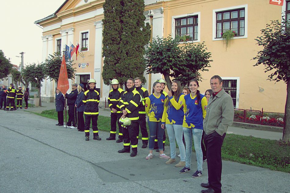 V Plešivci Kaliňák odovzdával hasičské auto. Tentoraz to bola zrepasovaná Tatra