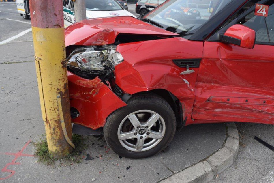 FOTO priamo z miesta: Dopravná nehoda v Trnave