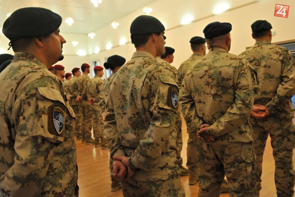 OBRAZOM: Z 5.pluku špeciálneho určenia odchádza do Afganistanu 21 vojakov