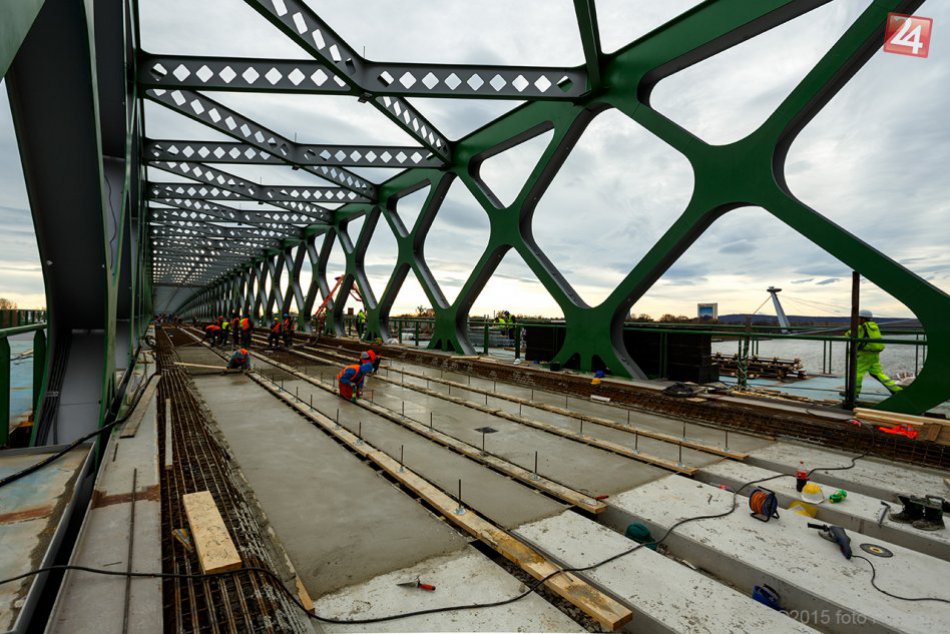 Ako pokračujú práce na Starom moste 20.11.2015