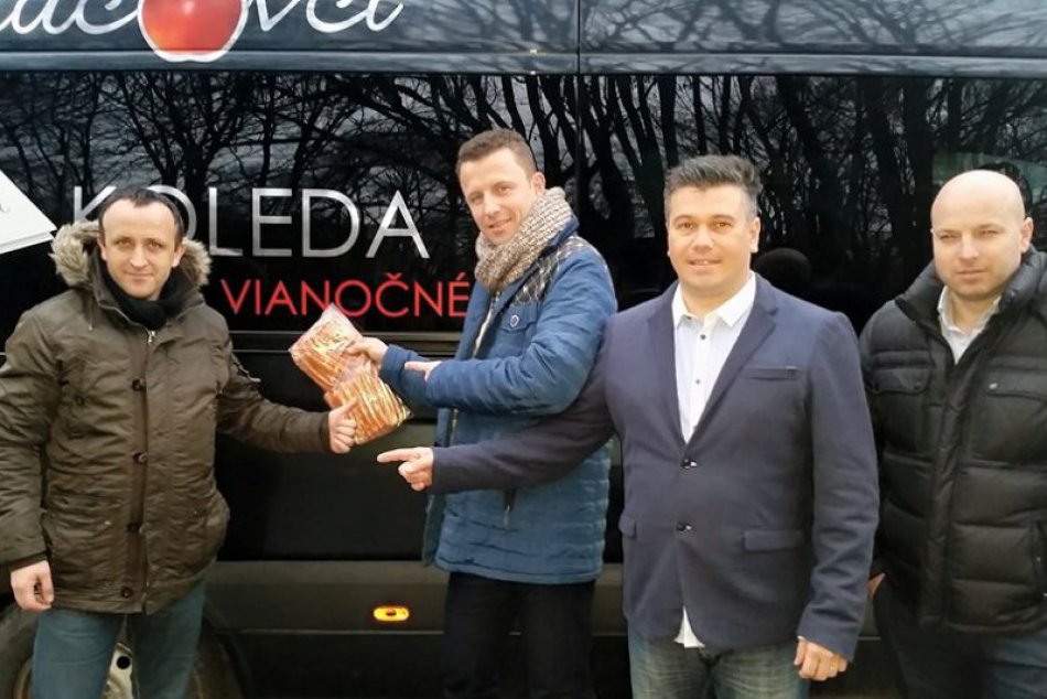 Kandráčovci: Dnes sme cestou na koncert do Humenného zobrali stopárky...