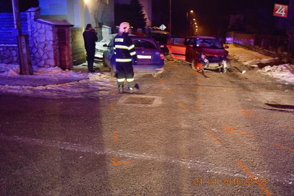 Obrazom: Vodička (37) Fabie nedala prednosť: Vozidlá sa zrazili a odnieslo si to