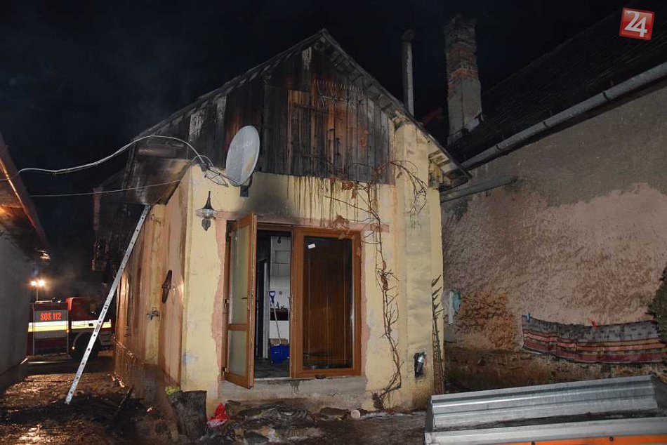Obrazom: Požiar rodinného domu v obci Vlachovo