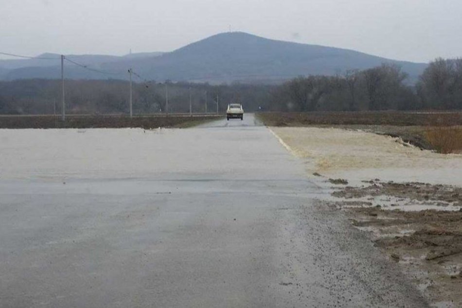 FOTO z miesta: Vybreženia Hornádu pri obci Kechnec