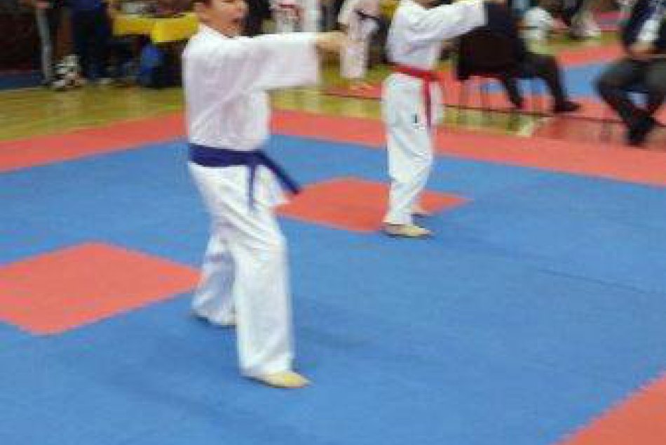 Dosiahli ďalší úspech: Tri medialy pre Karate klub Revúca