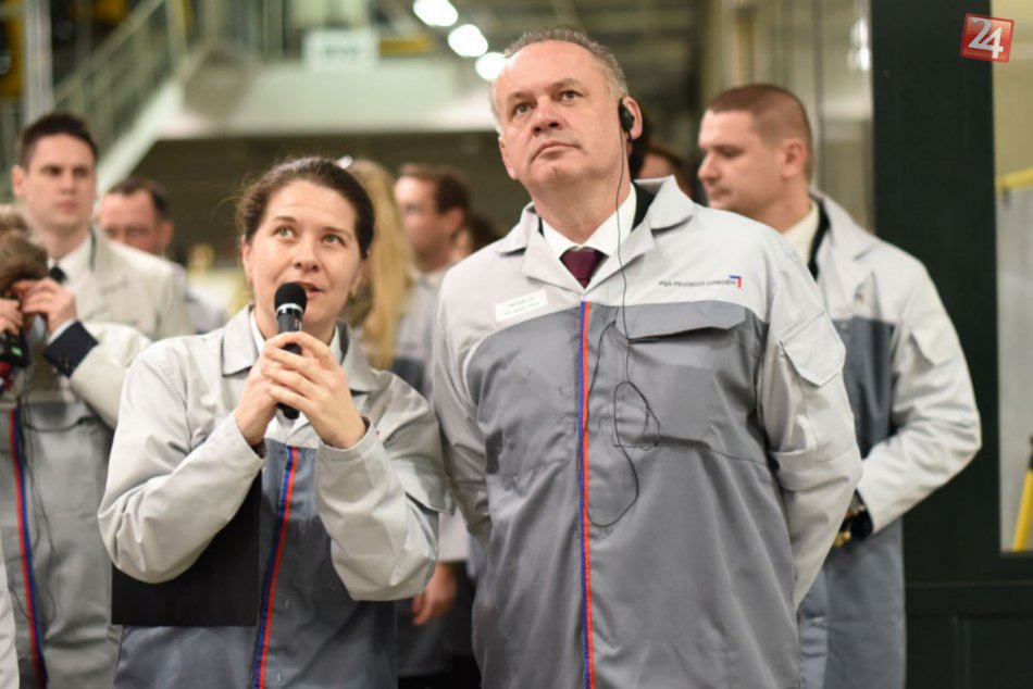 FOTO: Prezident Andrej Kiska si v PSA pozrel nový model automobilky
