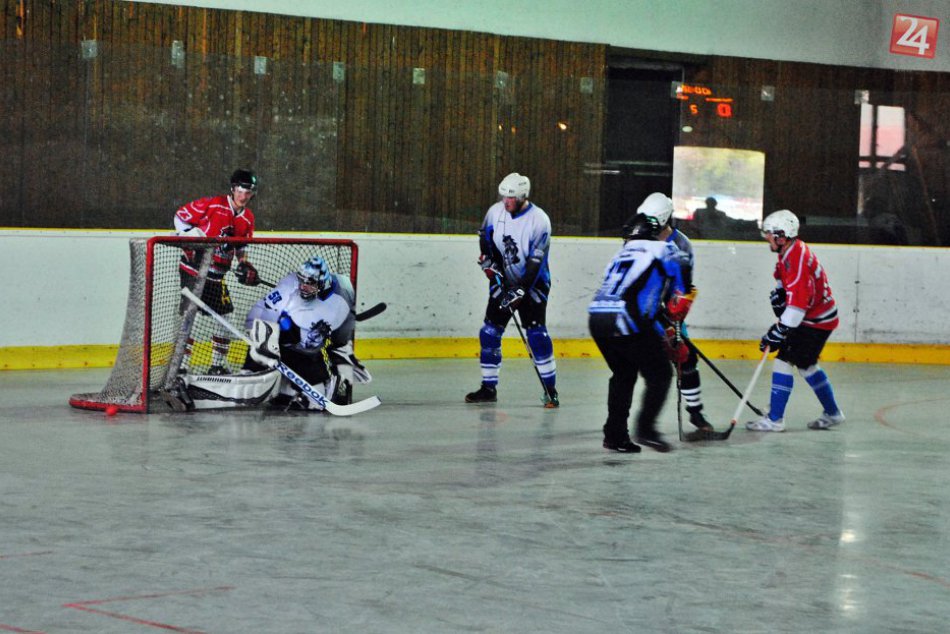 Bystrický turnaj odštartoval sezónu hokejbalistov