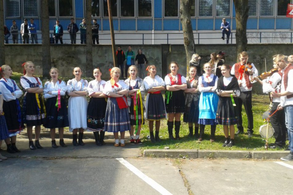 Stavanie mája - SPŠ Považská Bystrica