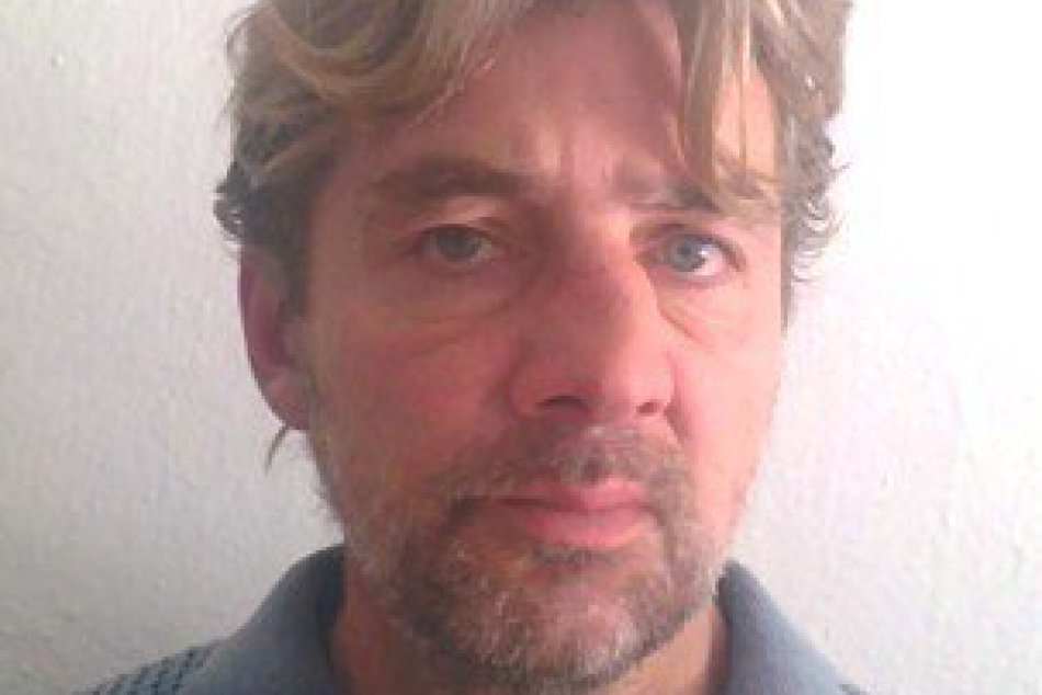 Polícia pátra po Jozefovi. Spoznávate ho podľa fotky?