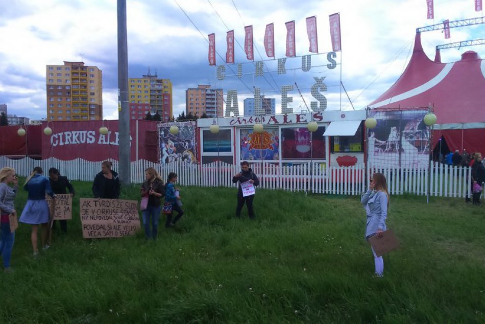 Návšteva cirkusu v našom meste vyústila až do protestu