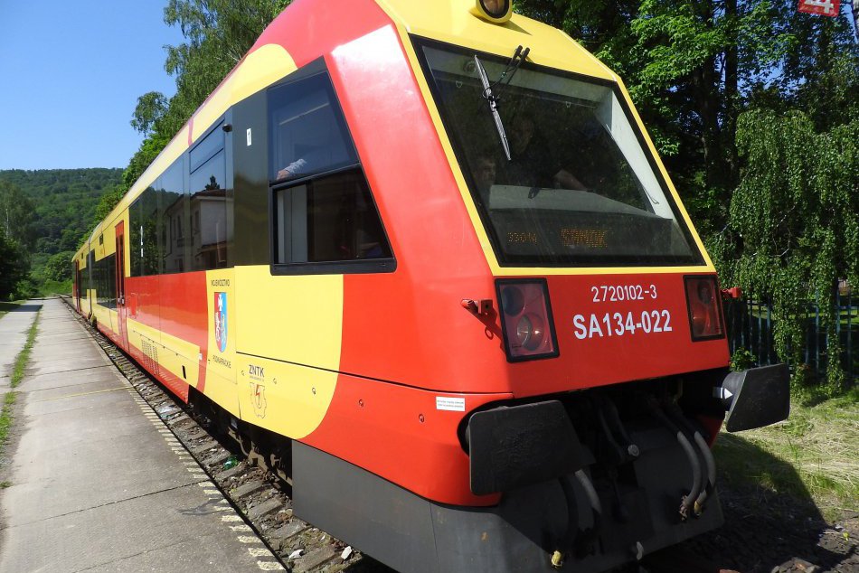 Mimoriadny vlak z poľského Sanoku v Medzilaborciach